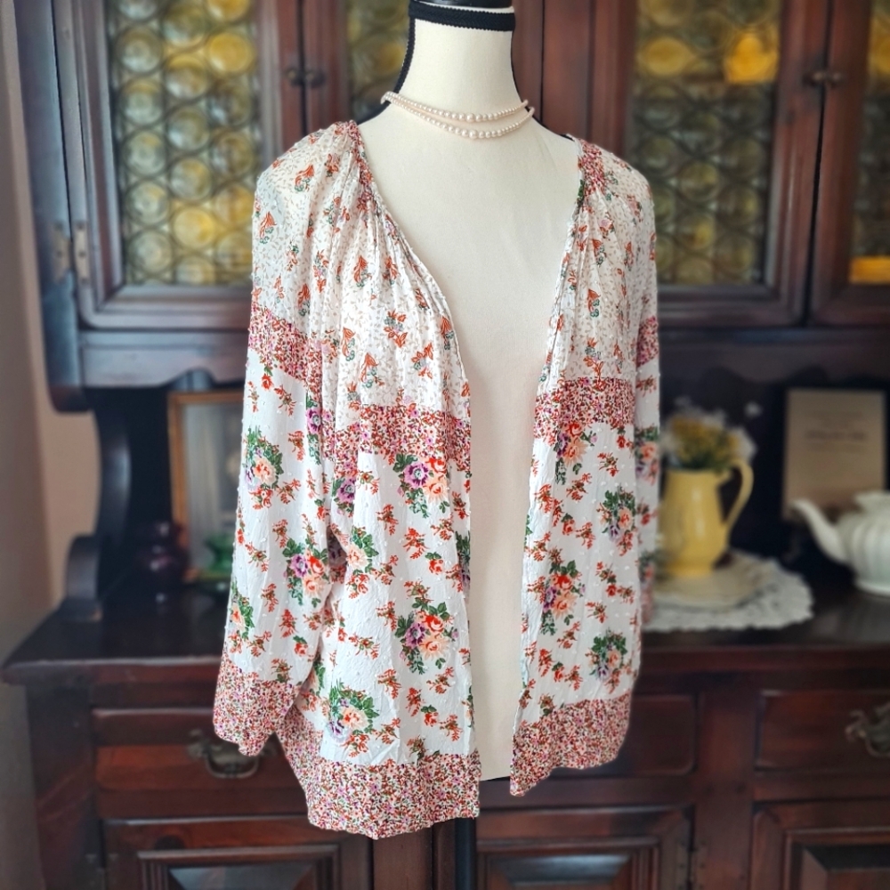 New Directions Rayon Floral Cardigan size Medium